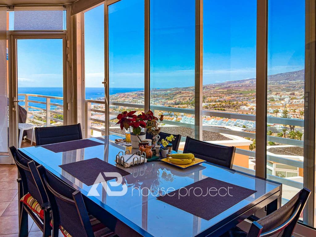 5 soveværelse Semi-Rækkehus til salg i Adeje med garage - € 625.000 (Ref: 9357376)