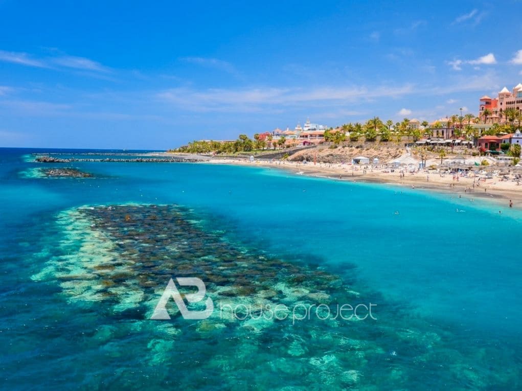 1 sovrum Lägenhet till salu i Adeje med pool - 269 000 € (Ref: 9357377)