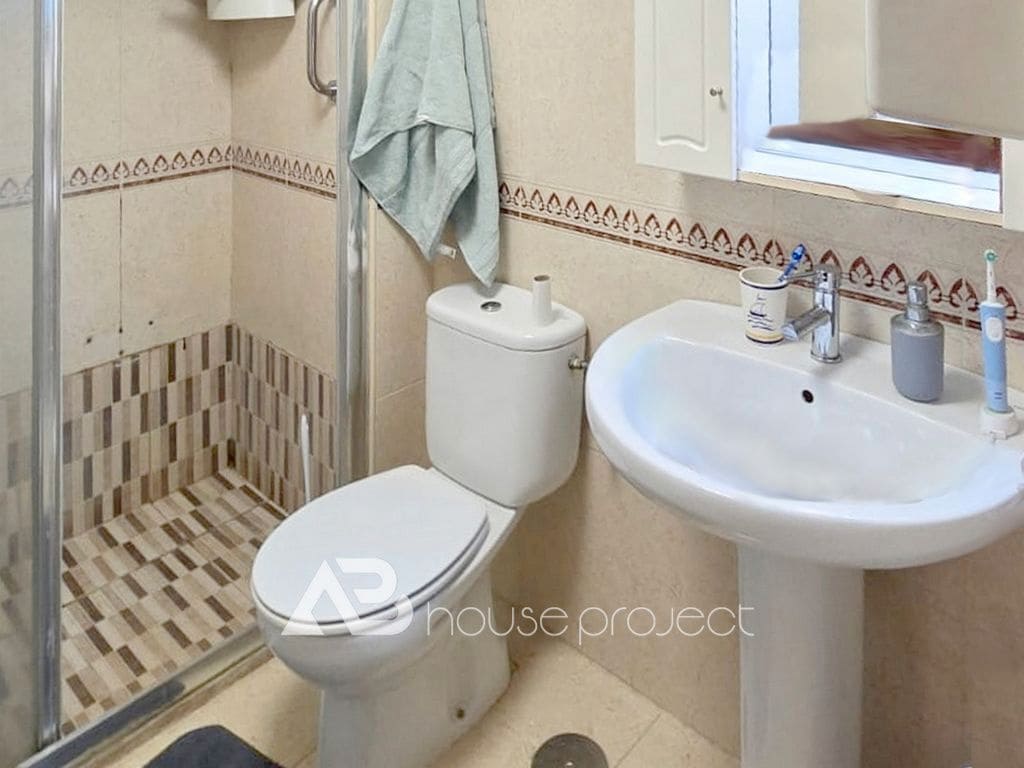 Piso de 1 habitación en Arona en venta con piscina garaje - 150.000 € (Ref: 9357379)