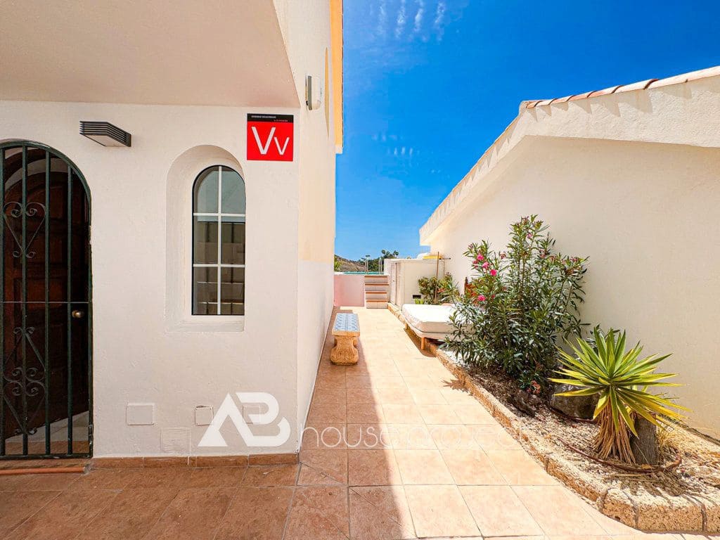 3 soverom Villa til salgs i Adeje med svømmebasseng garasje - € 885 000 (Ref: 9357382)