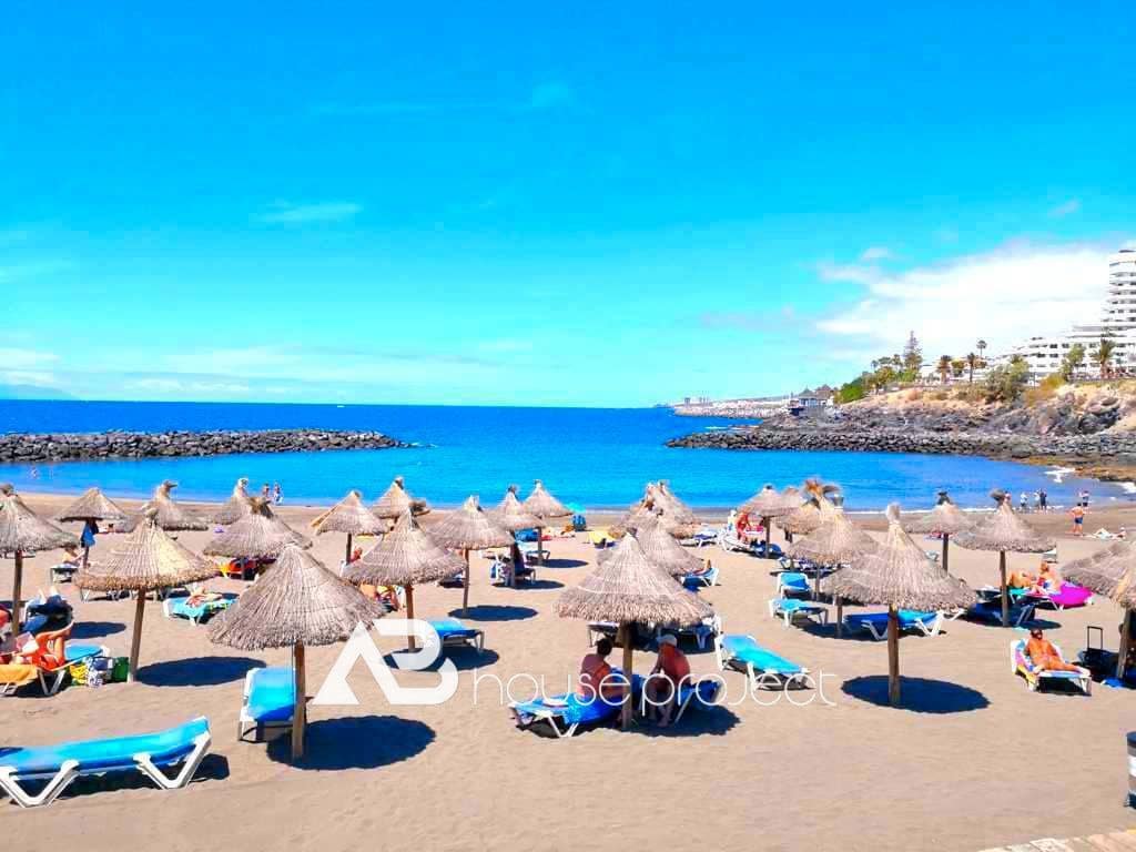 3 soverom Villa til salgs i Adeje med svømmebasseng garasje - € 885 000 (Ref: 9357382)