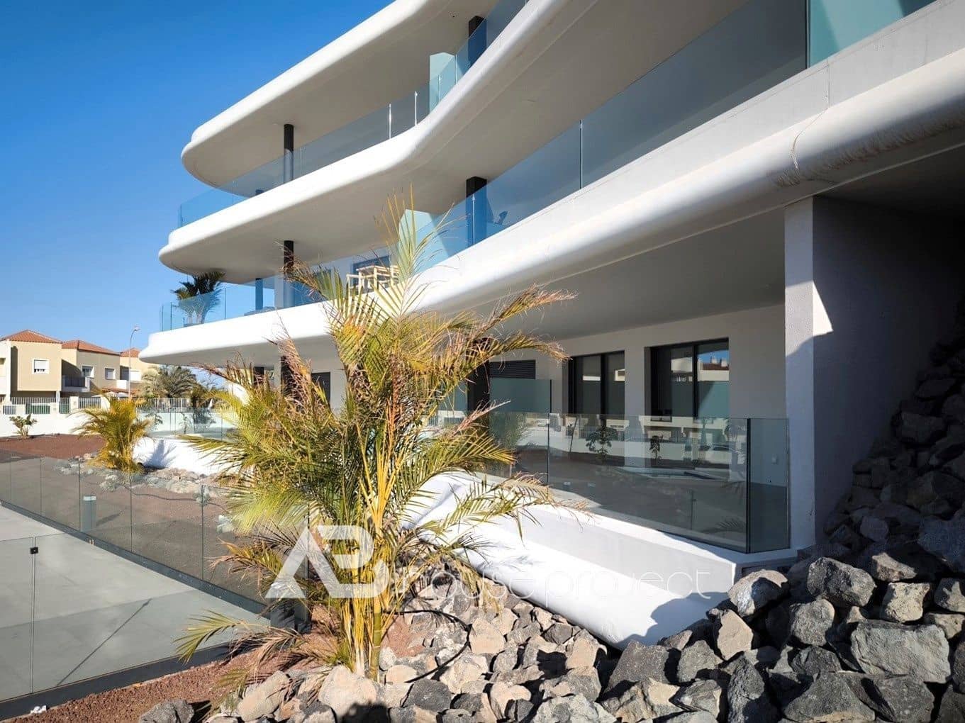 2 soverom Leilighet til salgs i Adeje med svømmebasseng garasje - € 550 000 (Ref: 9357383)