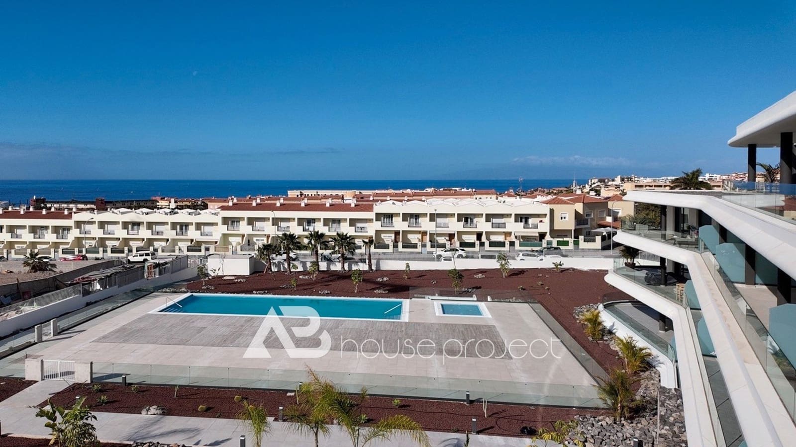 2 soverom Leilighet til salgs i Adeje med svømmebasseng garasje - € 550 000 (Ref: 9357383)