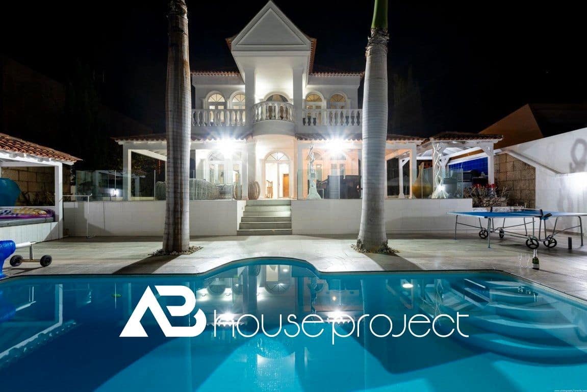 4 quarto Moradia para venda em Adeje com piscina garagem - 2 150 000 € (Ref: 9357385)