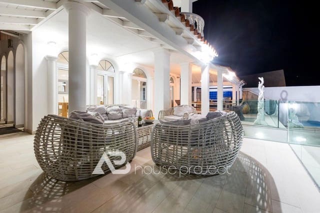 4 quarto Moradia para venda em Playa de Fañabé Alto, Adeje com piscina garagem - 2 150 000 € (Ref: 9357385)