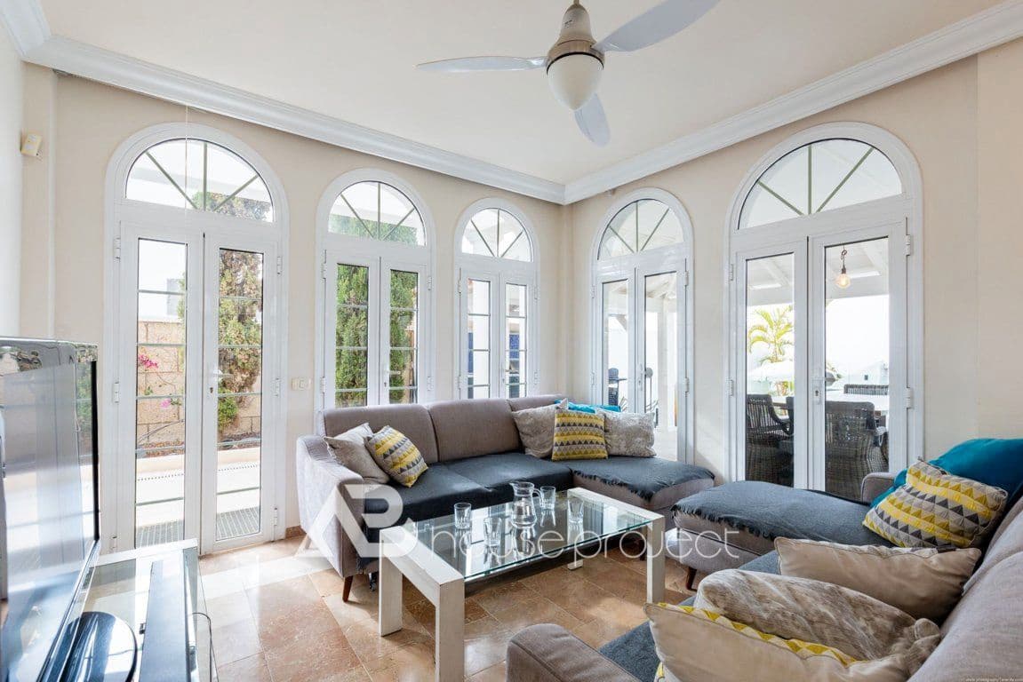 4 quarto Moradia para venda em Adeje com piscina garagem - 2 150 000 € (Ref: 9357385)