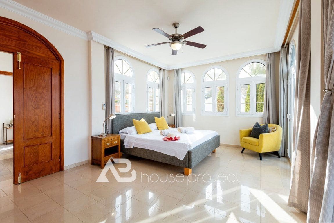 4 quarto Moradia para venda em Adeje com piscina garagem - 2 150 000 € (Ref: 9357385)