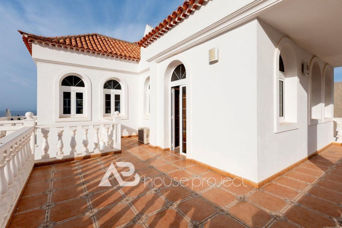 4 quarto Moradia para venda em Adeje com piscina garagem - 2 150 000 € (Ref: 9357385)