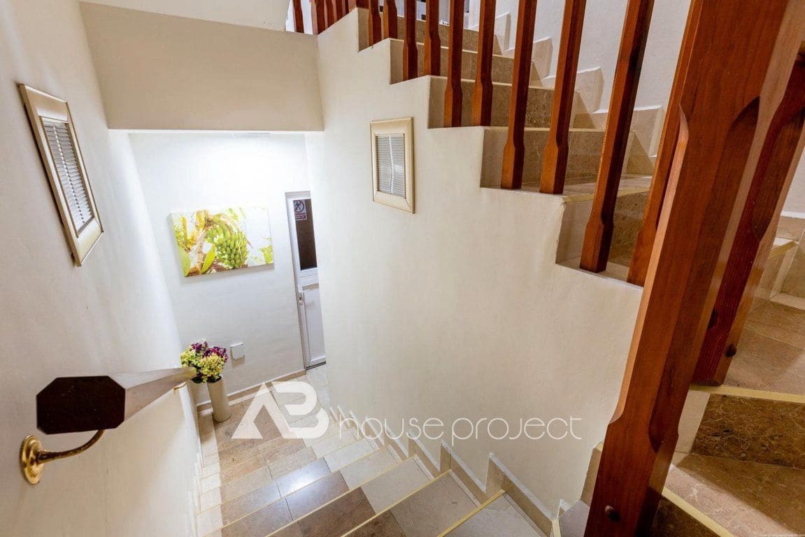 4 quarto Moradia para venda em Adeje com piscina garagem - 2 150 000 € (Ref: 9357385)