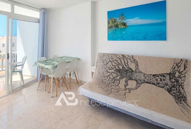 1 chambre Appartement à vendre à Playa de las Américas, Adeje avec piscine - 265 000 € (Ref: 9357387)