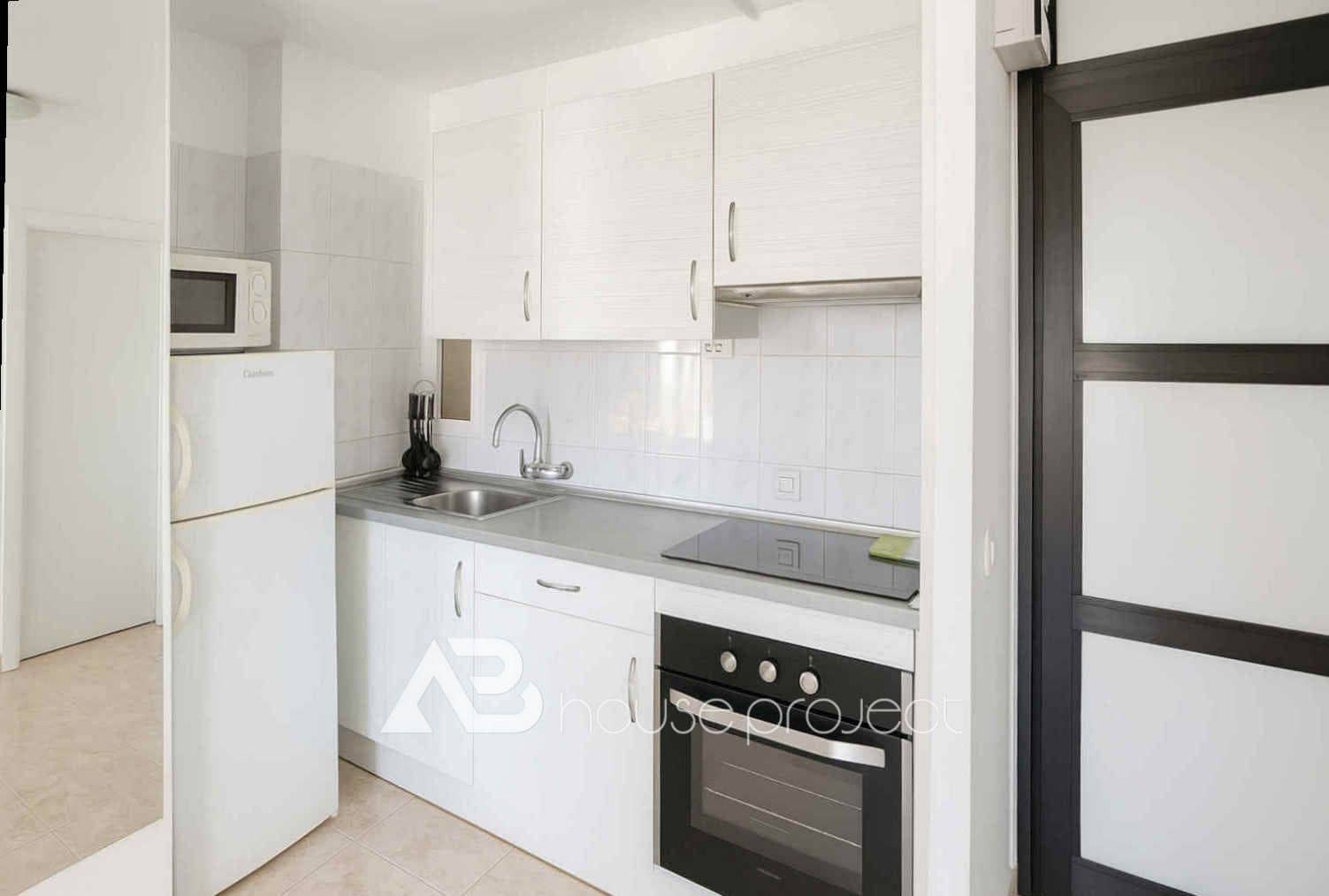 1 sovrum Lägenhet till salu i Adeje med pool - 265 000 € (Ref: 9357387)