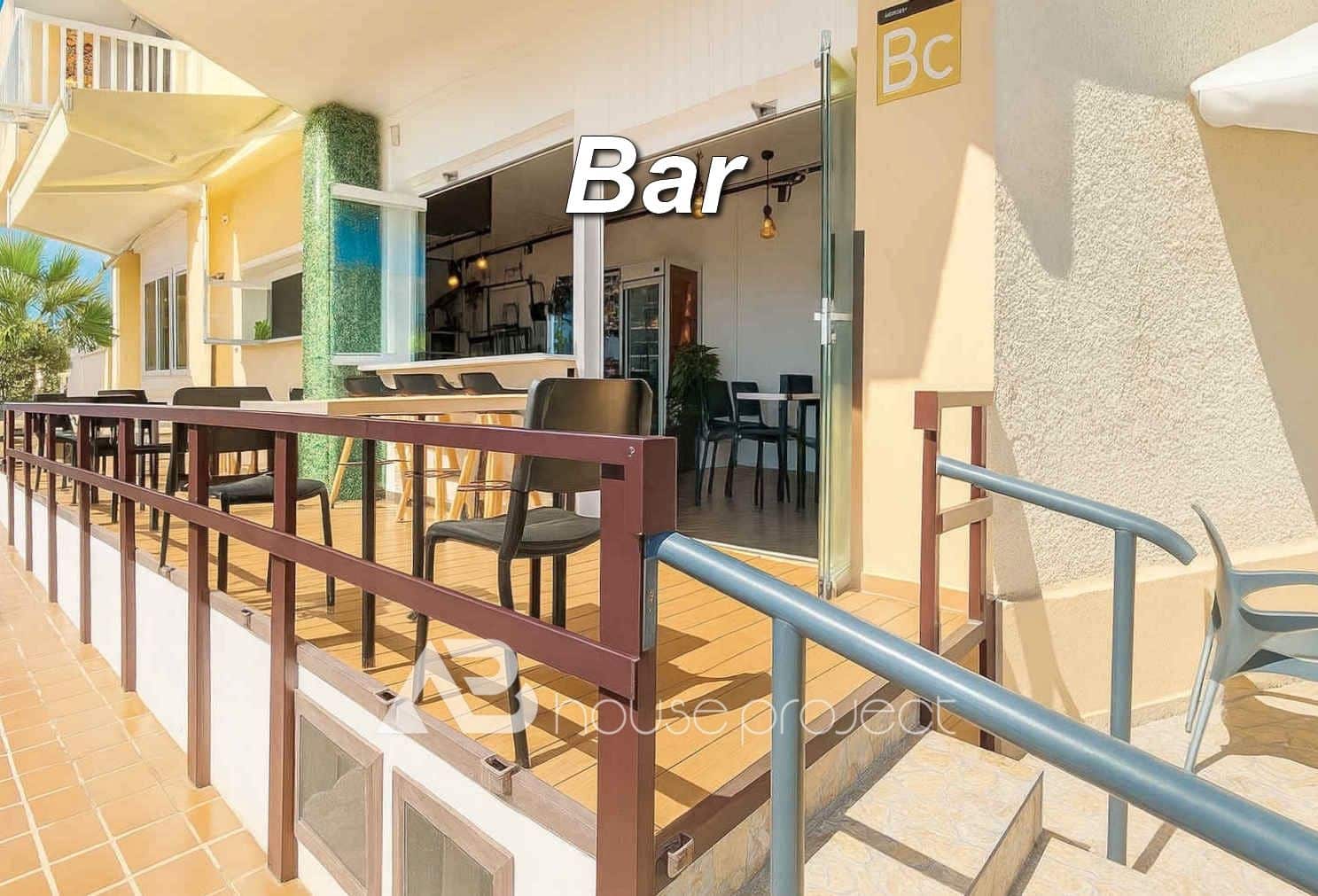 1 sovrum Lägenhet till salu i Adeje med pool - 265 000 € (Ref: 9357387)