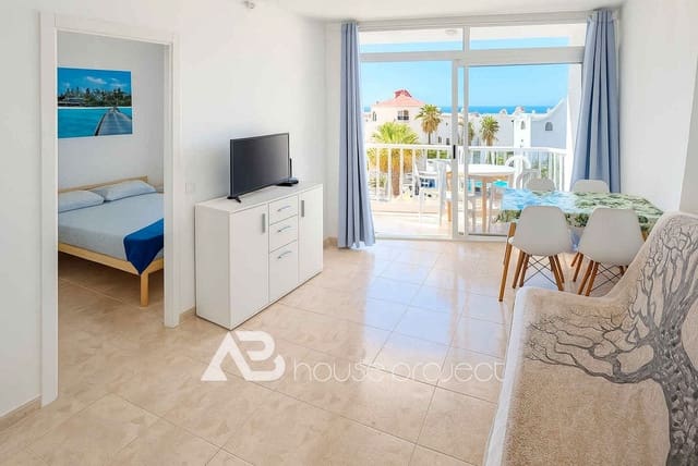 1 chambre Appartement à vendre à Playa de las Américas, Adeje avec piscine - 265 000 € (Ref: 9357387)