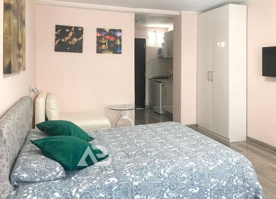 Estúdio para venda em Adeje com piscina - 240 000 € (Ref: 9357388)