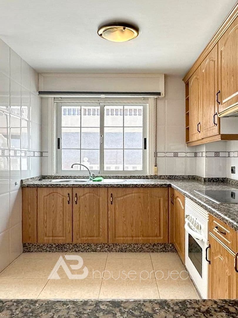 2 soverom Leilighet til salgs i Adeje med svømmebasseng - € 390 000 (Ref: 9357391)