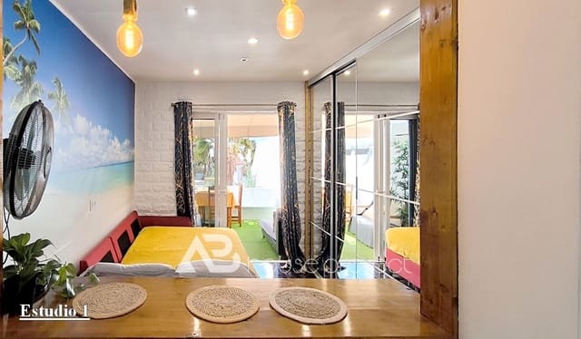 Piso de 3 habitaciones en San Eugenio Alto, Adeje en venta con piscina - 385.000 € (Ref: 9357392)