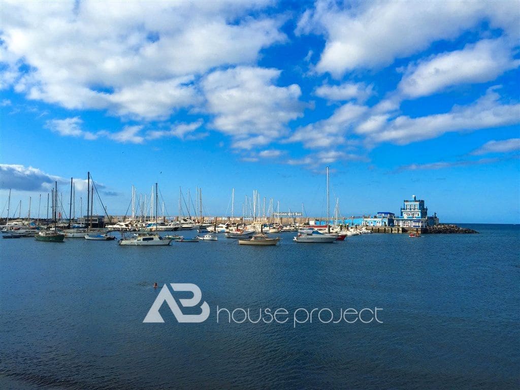 Piso de 2 habitaciones en Arona en venta con garaje - 250.000 € (Ref: 9357395)