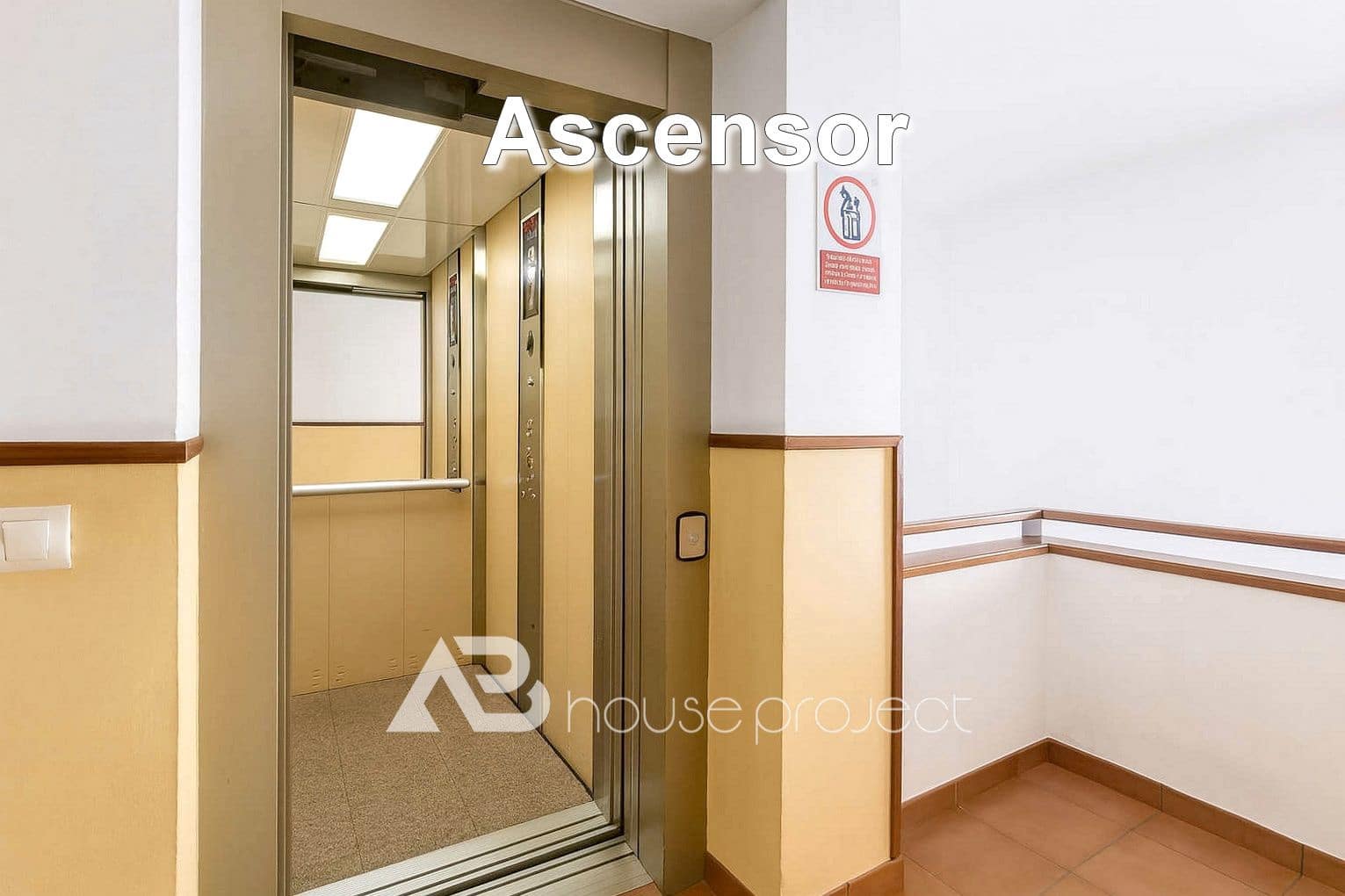 Piso de 2 habitaciones en Arona en venta con garaje - 250.000 € (Ref: 9357395)