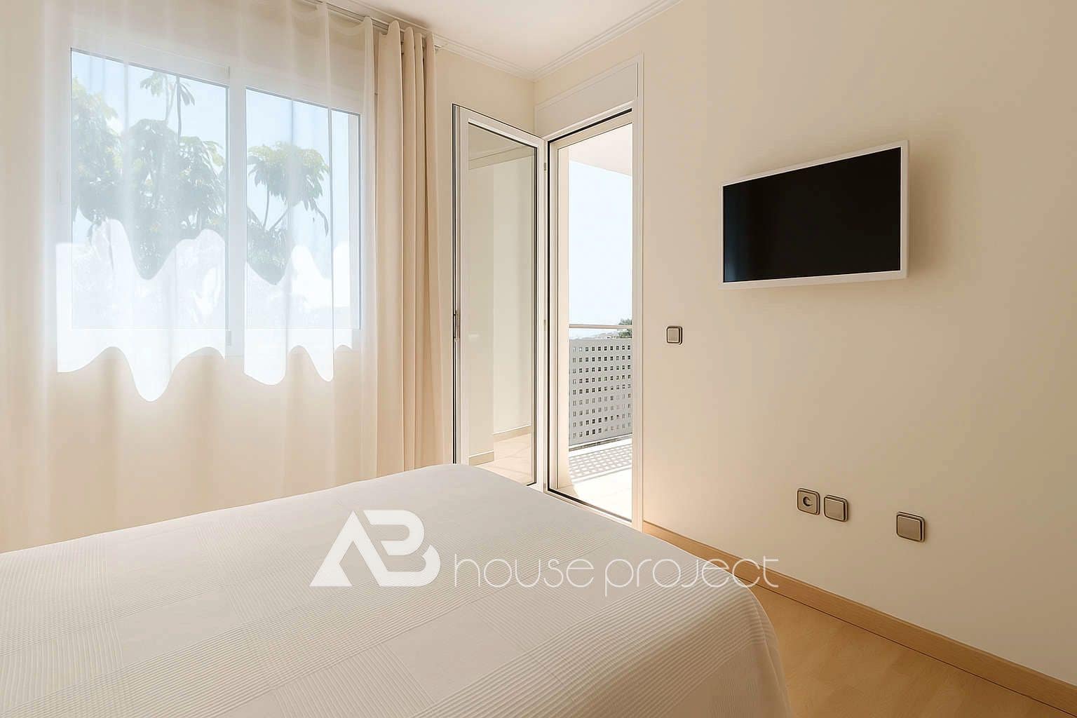 5 sypialnia Dom na sprzedaż w Adeje z basenem garażem - 720 000 € (Ref: 9357412)