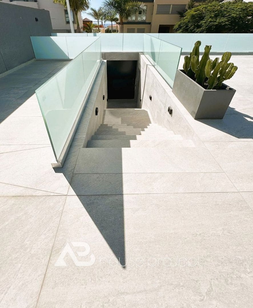 4 quarto Moradia para venda em Adeje com piscina garagem - 1 850 000 € (Ref: 9357681)