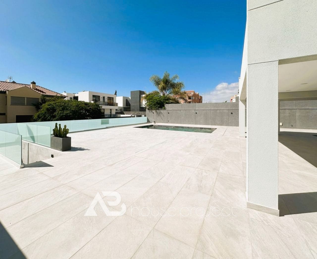 4 quarto Moradia para venda em Adeje com piscina garagem - 1 850 000 € (Ref: 9357681)