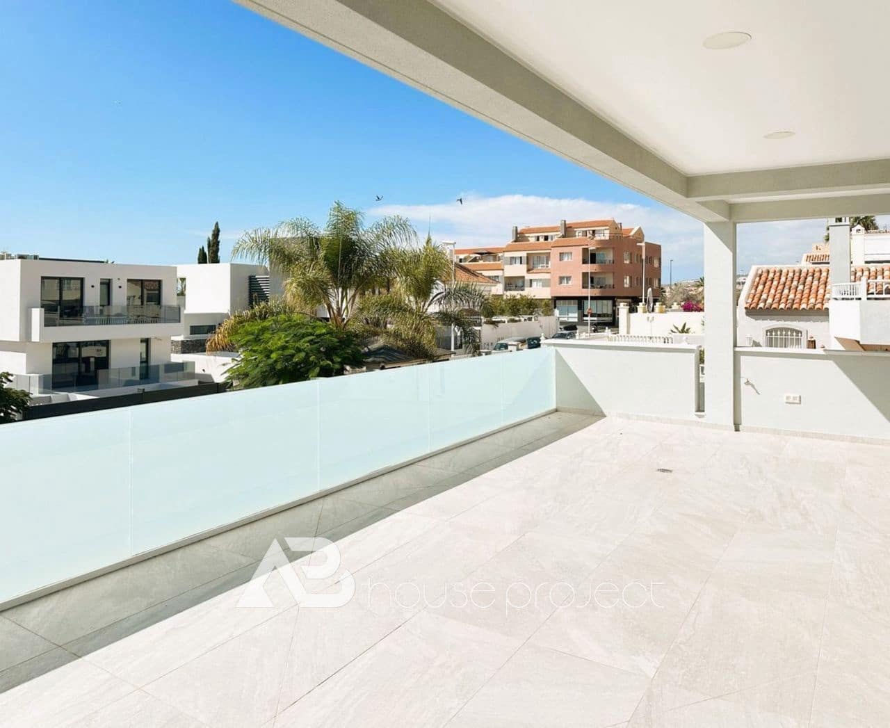 4 quarto Moradia para venda em Adeje com piscina garagem - 1 850 000 € (Ref: 9357681)