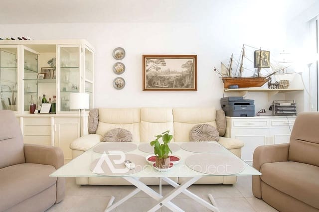 1 makuuhuone Asunto myytävänä paikassa Puerto Santiago, Santiago del Teide mukana uima-altaan 
autotalli - 230 000 € (Ref: 9379986)