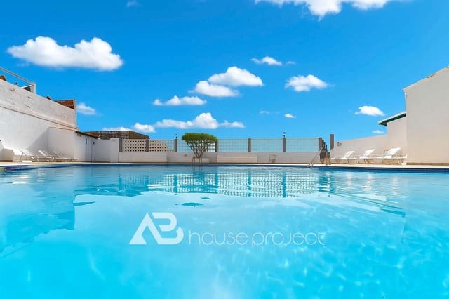 1 makuuhuone Asunto myytävänä paikassa Puerto Santiago, Santiago del Teide mukana uima-altaan 
autotalli - 230 000 € (Ref: 9379986)