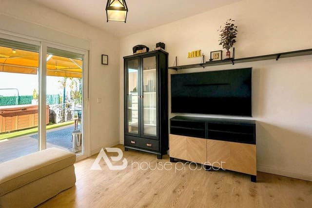 2 soverom Leilighet til salgs i Casco Urbano, Adeje med svømmebasseng garasje - € 380 000 (Ref: 9379987)