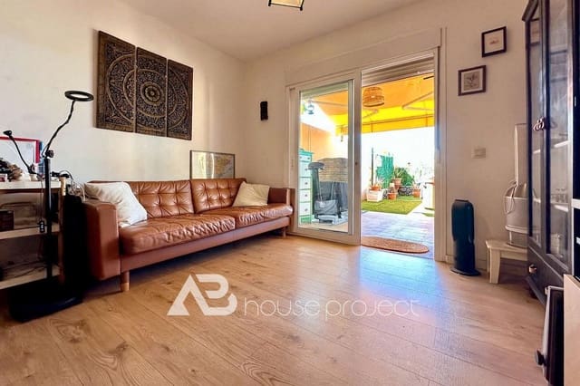 2 soverom Leilighet til salgs i Casco Urbano, Adeje med svømmebasseng garasje - € 380 000 (Ref: 9379987)