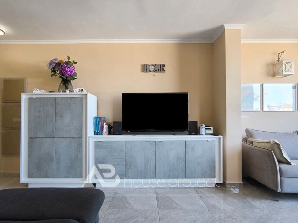 1 soverom Leilighet til salgs i San Miguel de Abona med svømmebasseng garasje - € 220 000 (Ref: 9417883)