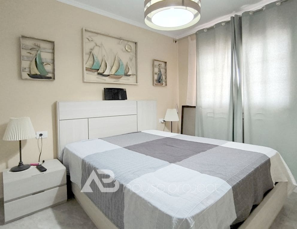 1 soverom Leilighet til salgs i San Miguel de Abona med svømmebasseng garasje - € 220 000 (Ref: 9417883)