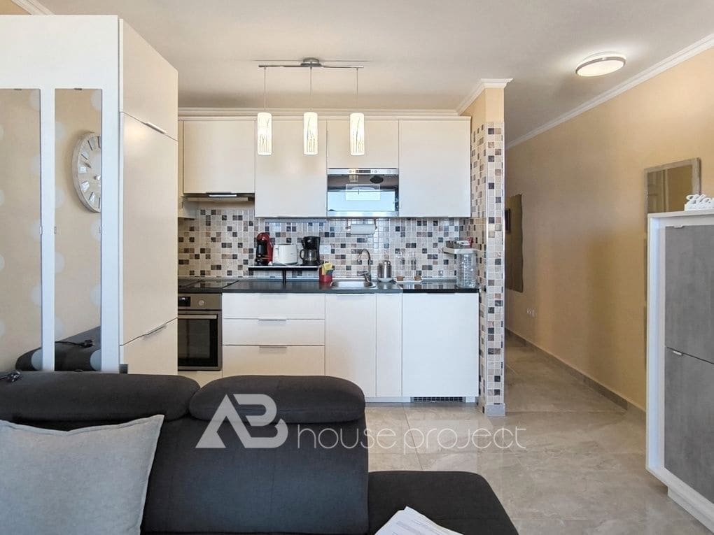 1 soverom Leilighet til salgs i San Miguel de Abona med svømmebasseng garasje - € 220 000 (Ref: 9417883)