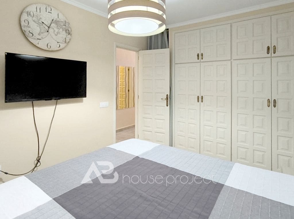 1 soverom Leilighet til salgs i San Miguel de Abona med svømmebasseng garasje - € 220 000 (Ref: 9417883)