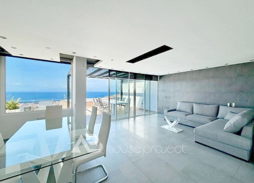 3 quarto Moradia para venda em Adeje com piscina garagem - 999 000 € (Ref: 9417886)