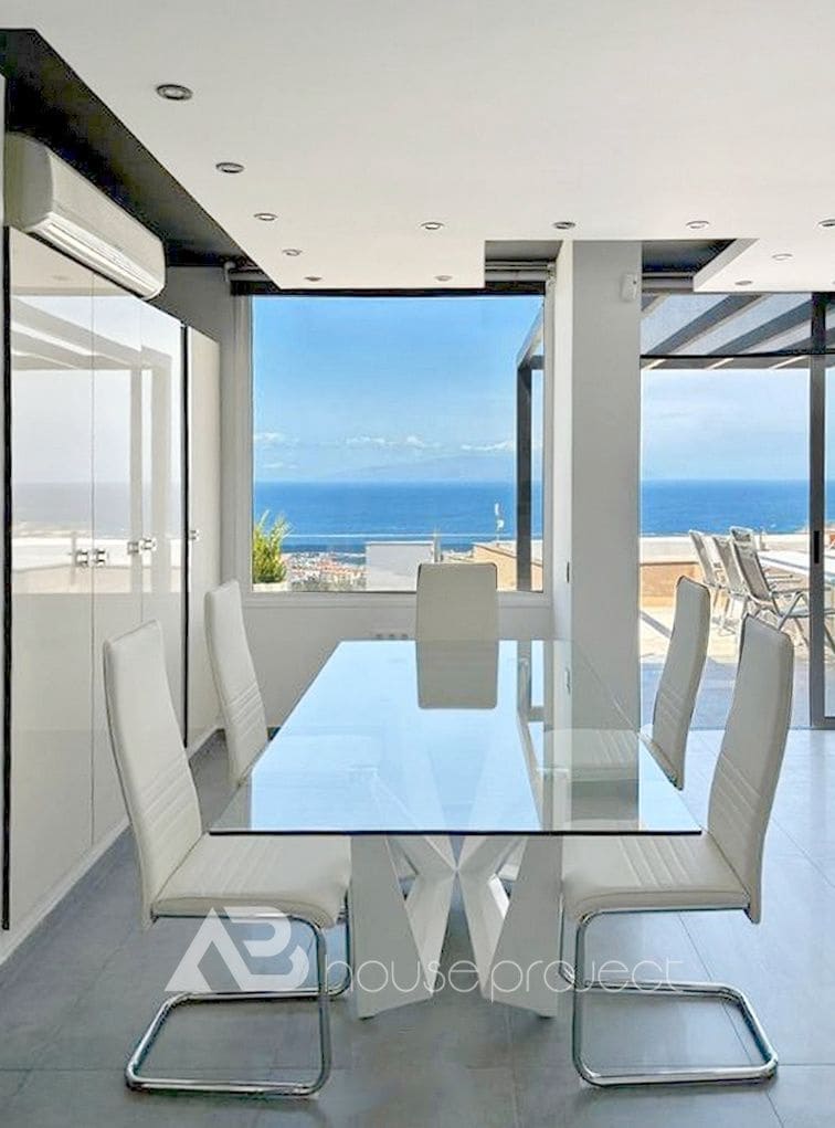 3 quarto Moradia para venda em Adeje com piscina garagem - 999 000 € (Ref: 9417886)