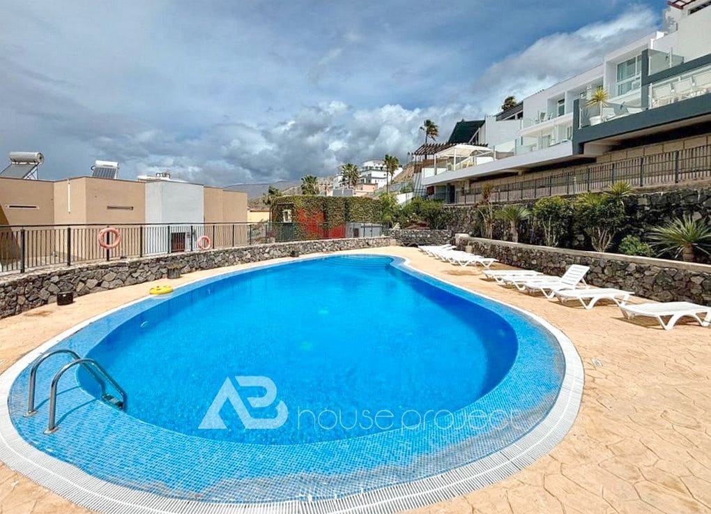 3 quarto Moradia para venda em Adeje com piscina garagem - 999 000 € (Ref: 9417886)