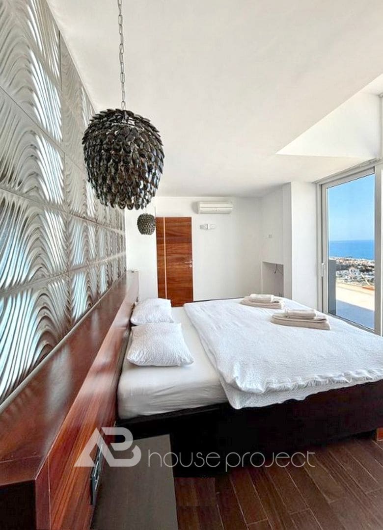 3 quarto Moradia para venda em Adeje com piscina garagem - 999 000 € (Ref: 9417886)