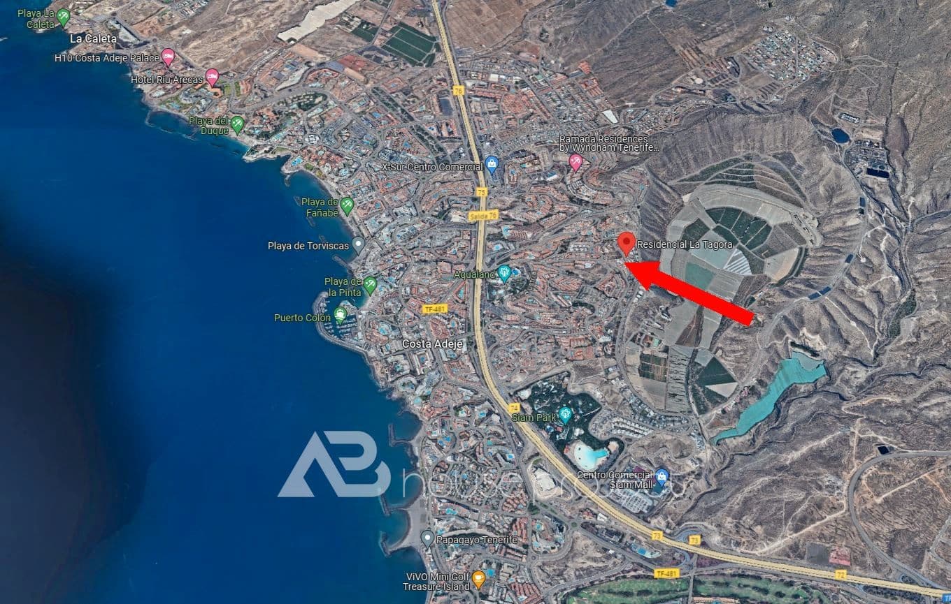 3 quarto Moradia para venda em Adeje com piscina garagem - 999 000 € (Ref: 9417886)