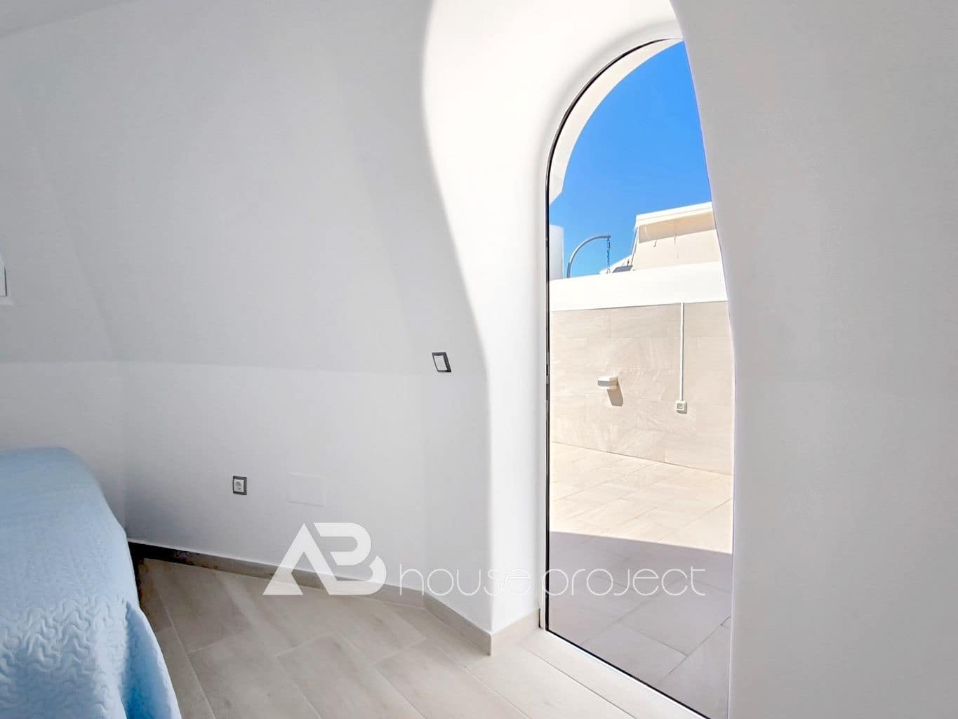 3 sypialnia Mieszkanie na sprzedaż w Adeje z basenem garażem - 640 000 € (Ref: 9419357)