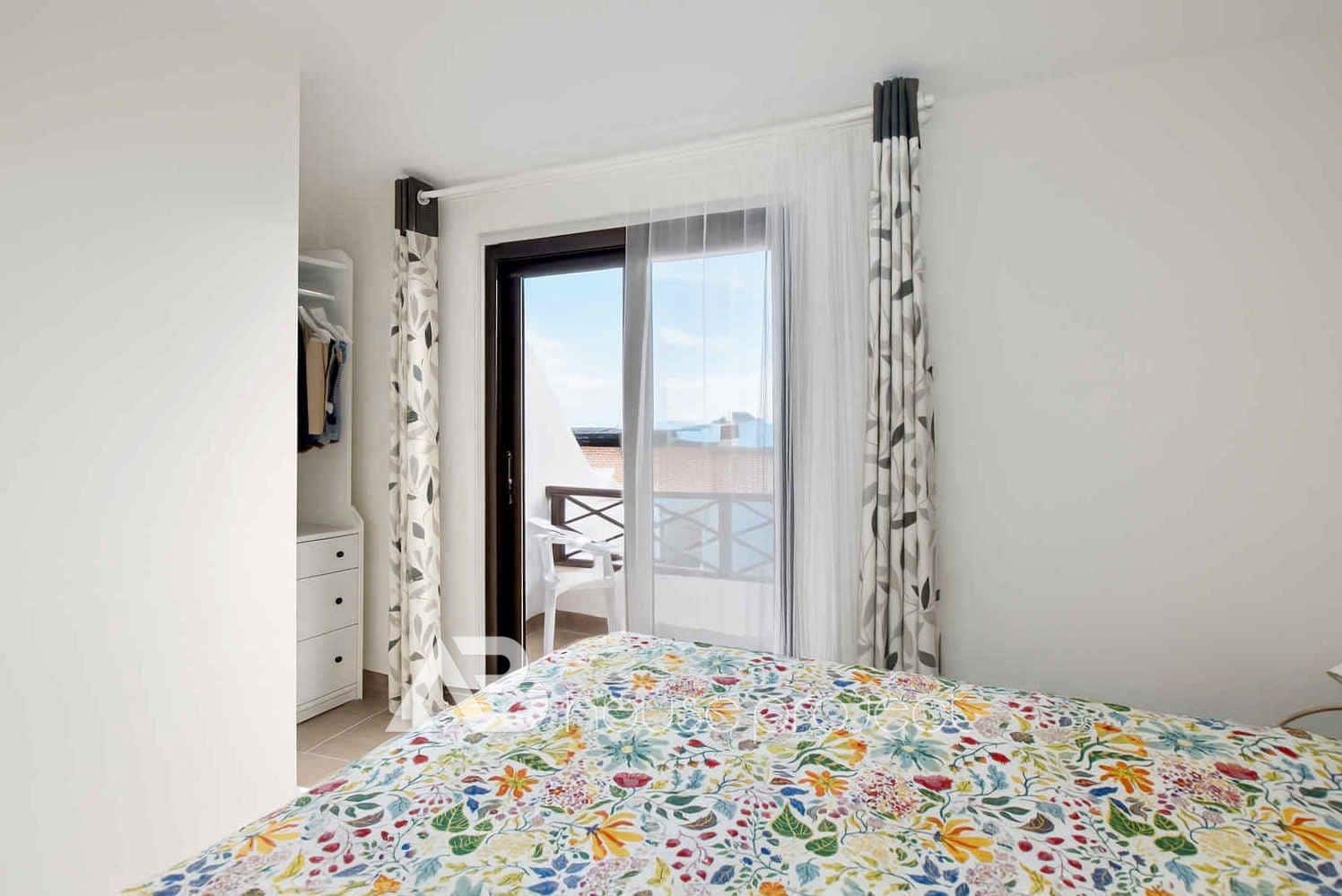 2 Zimmer Penthouse zu verkaufen in Arona mit Garage - 325.000 € (Ref: 9447061)