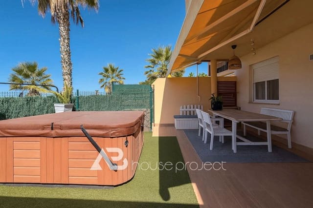 2 soverom Leilighet til salgs i Casco Urbano, Adeje med svømmebasseng garasje - € 380 000 (Ref: 9447062)