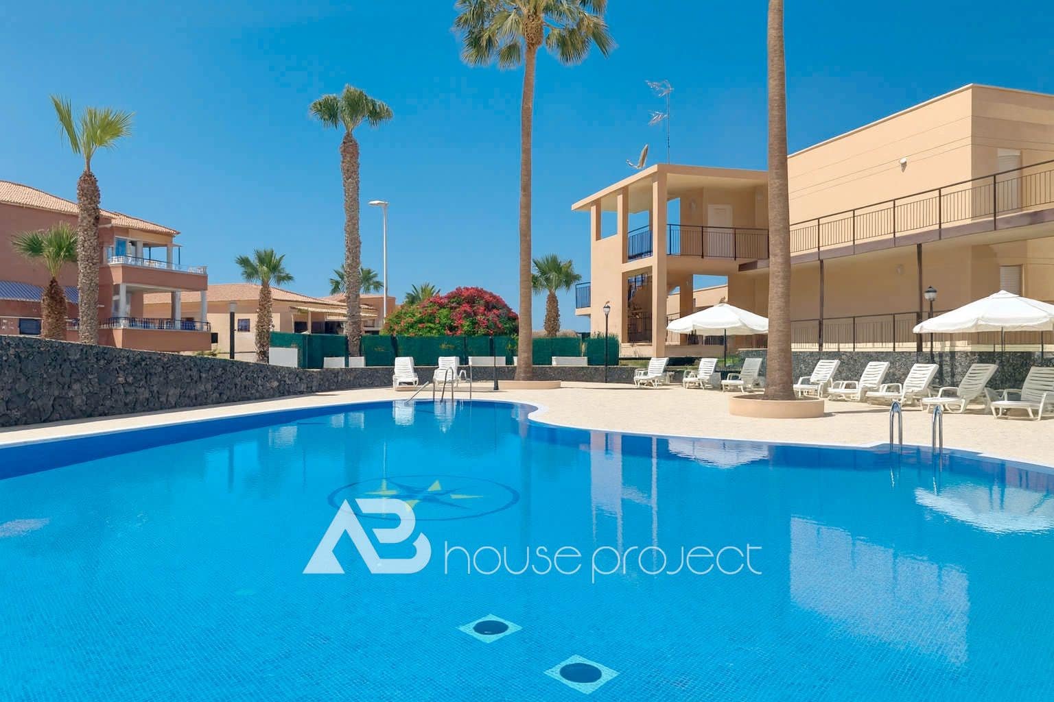 2 soveværelse Lejlighed til salg i Adeje med swimmingpool garage - € 380.000 (Ref: 9447062)