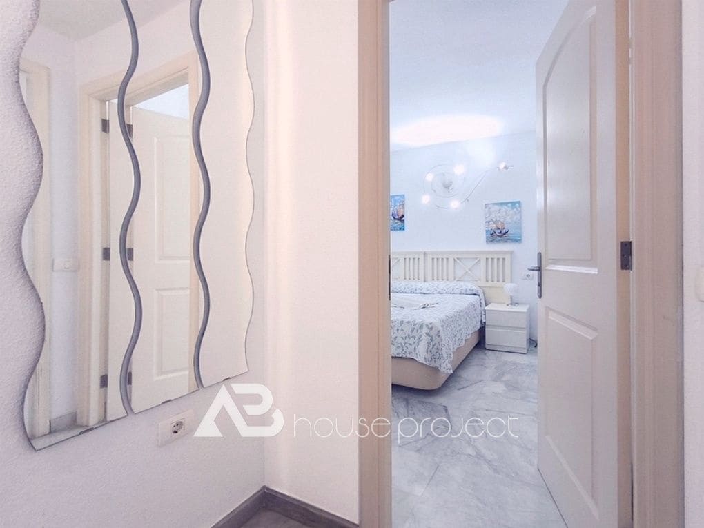 1 bedroom Flat for sale in Arona - € 285,000 (Ref: 9447063)