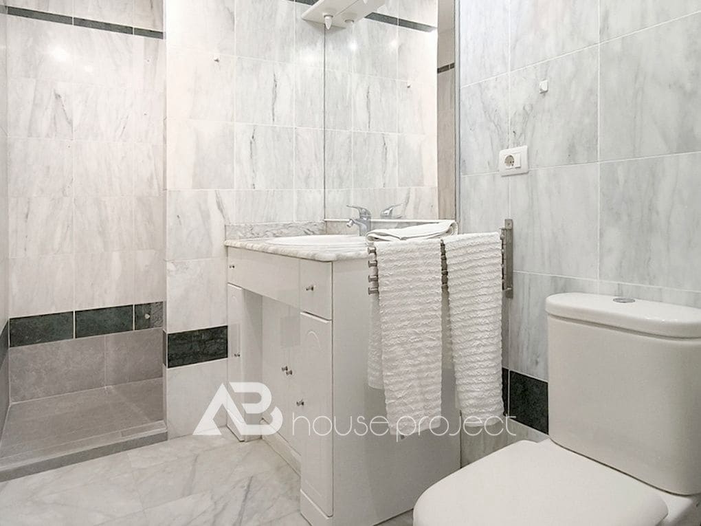 1 bedroom Flat for sale in Arona - € 285,000 (Ref: 9447063)