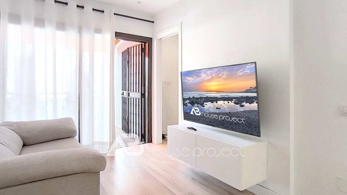 2 bedroom Flat for sale in Arona with pool - € 350,000 (Ref: 9447065)