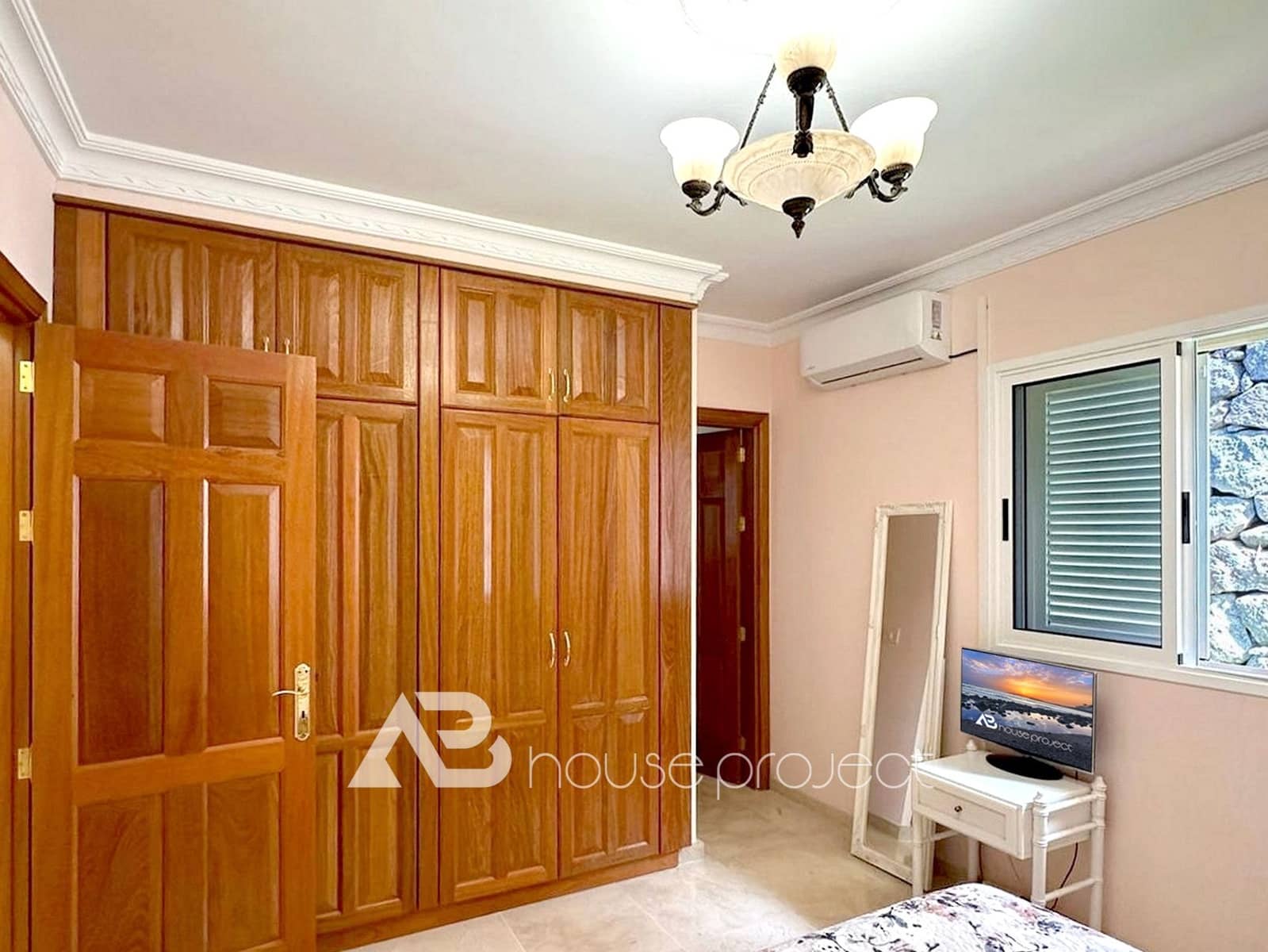 3 soverom Villa til salgs i Santiago del Teide med svømmebasseng garasje - € 1 080 000 (Ref: 9447076)