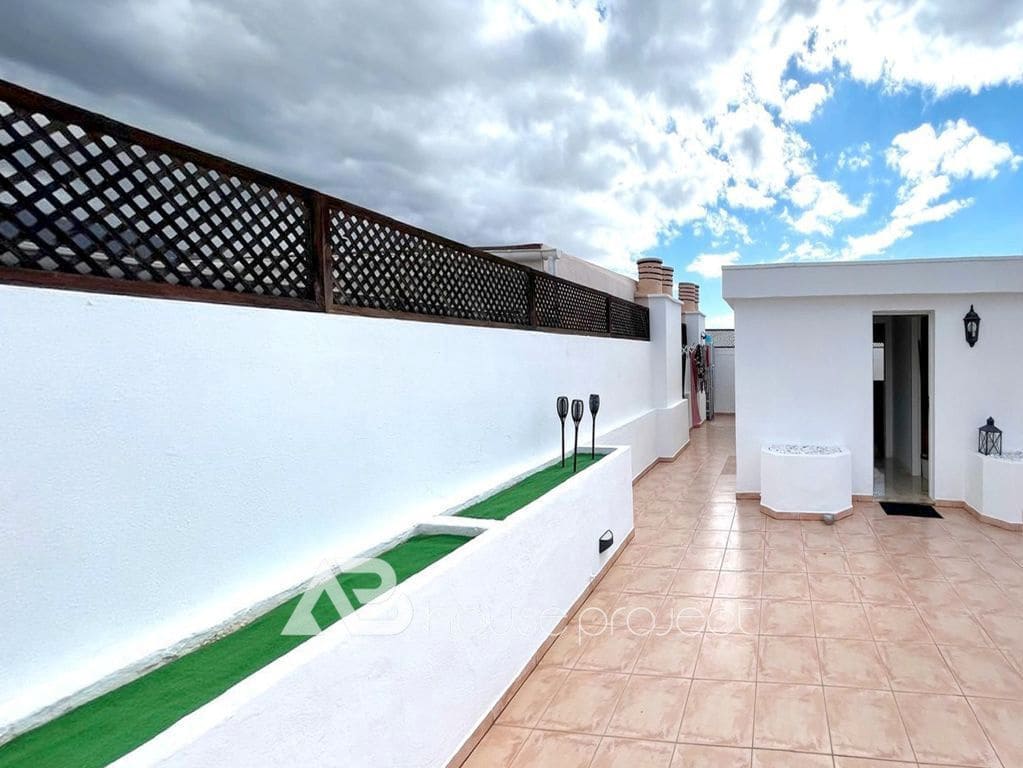 3 makuuhuone Kattohuoneisto myytävänä paikassa Adeje mukana uima-altaan - 1 200 000 € (Ref: 9470996)