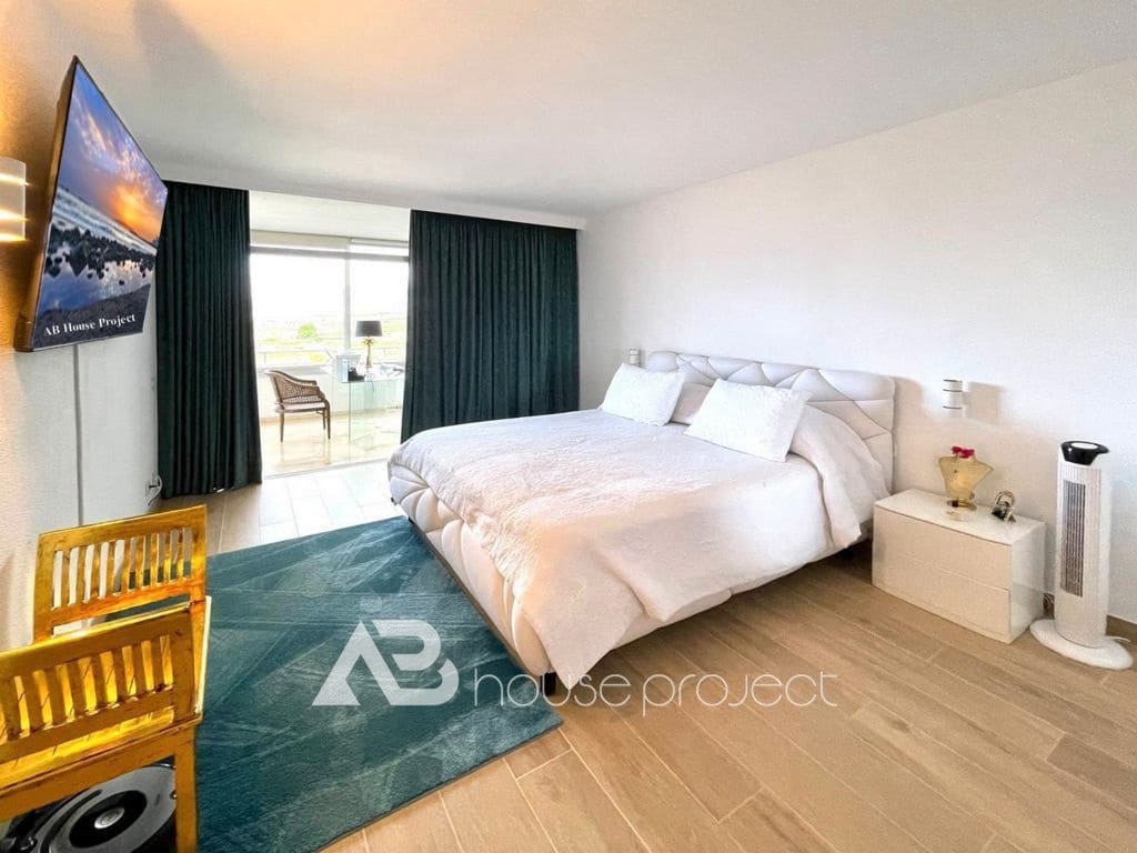 3 makuuhuone Kattohuoneisto myytävänä paikassa Adeje mukana uima-altaan - 1 200 000 € (Ref: 9470996)