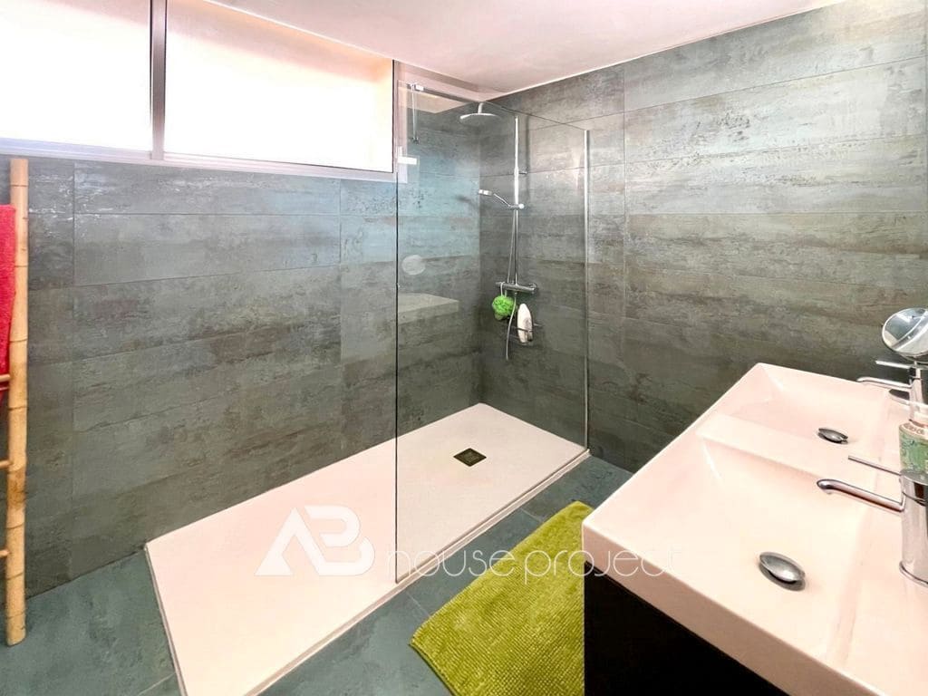 3 makuuhuone Kattohuoneisto myytävänä paikassa Adeje mukana uima-altaan - 1 200 000 € (Ref: 9470996)